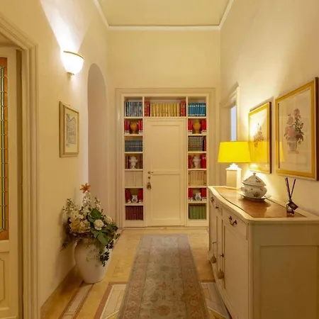 Appia Royal Oda ve Kahvaltı Roma